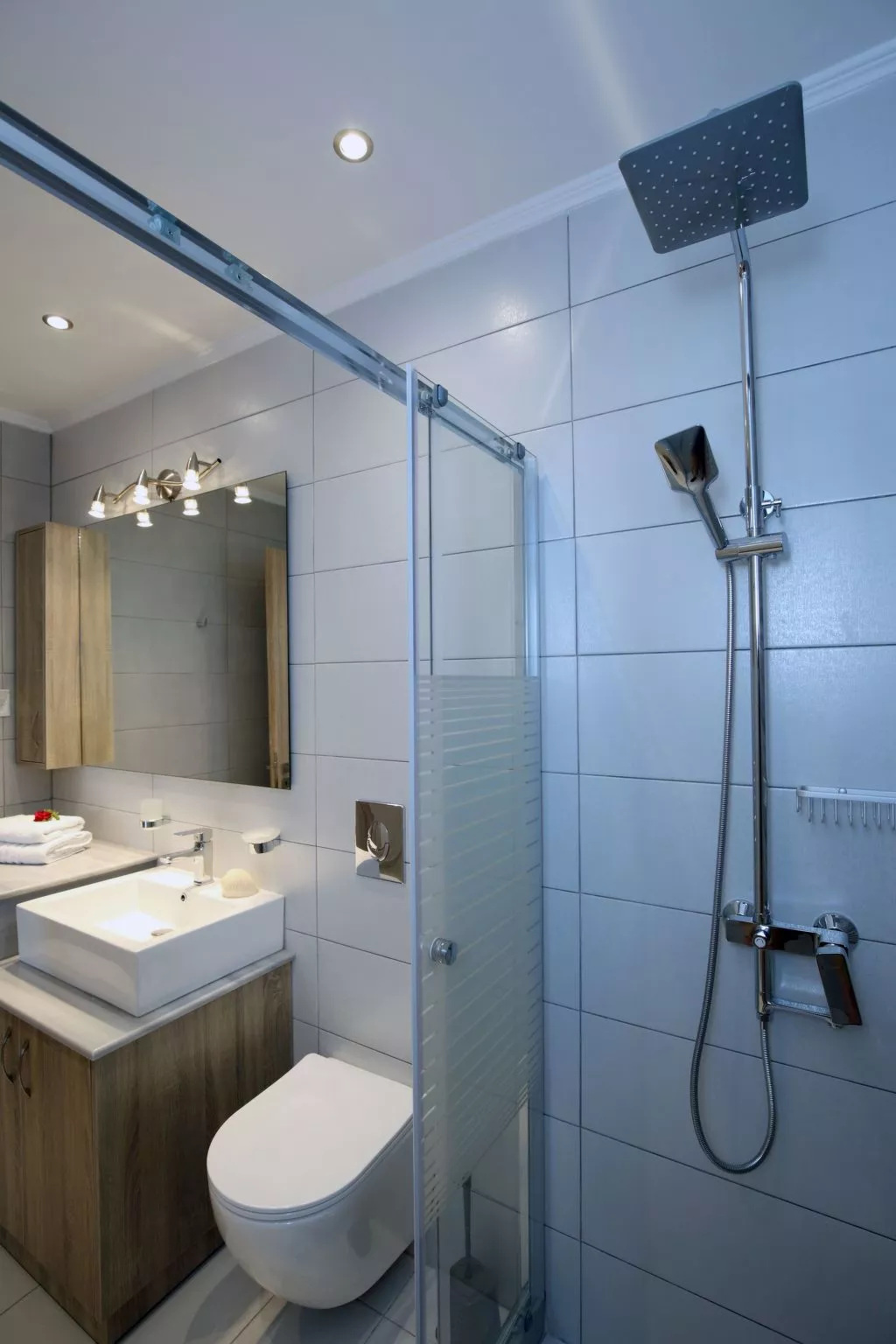 Villa Hrw mit privatem Pool-Binnen