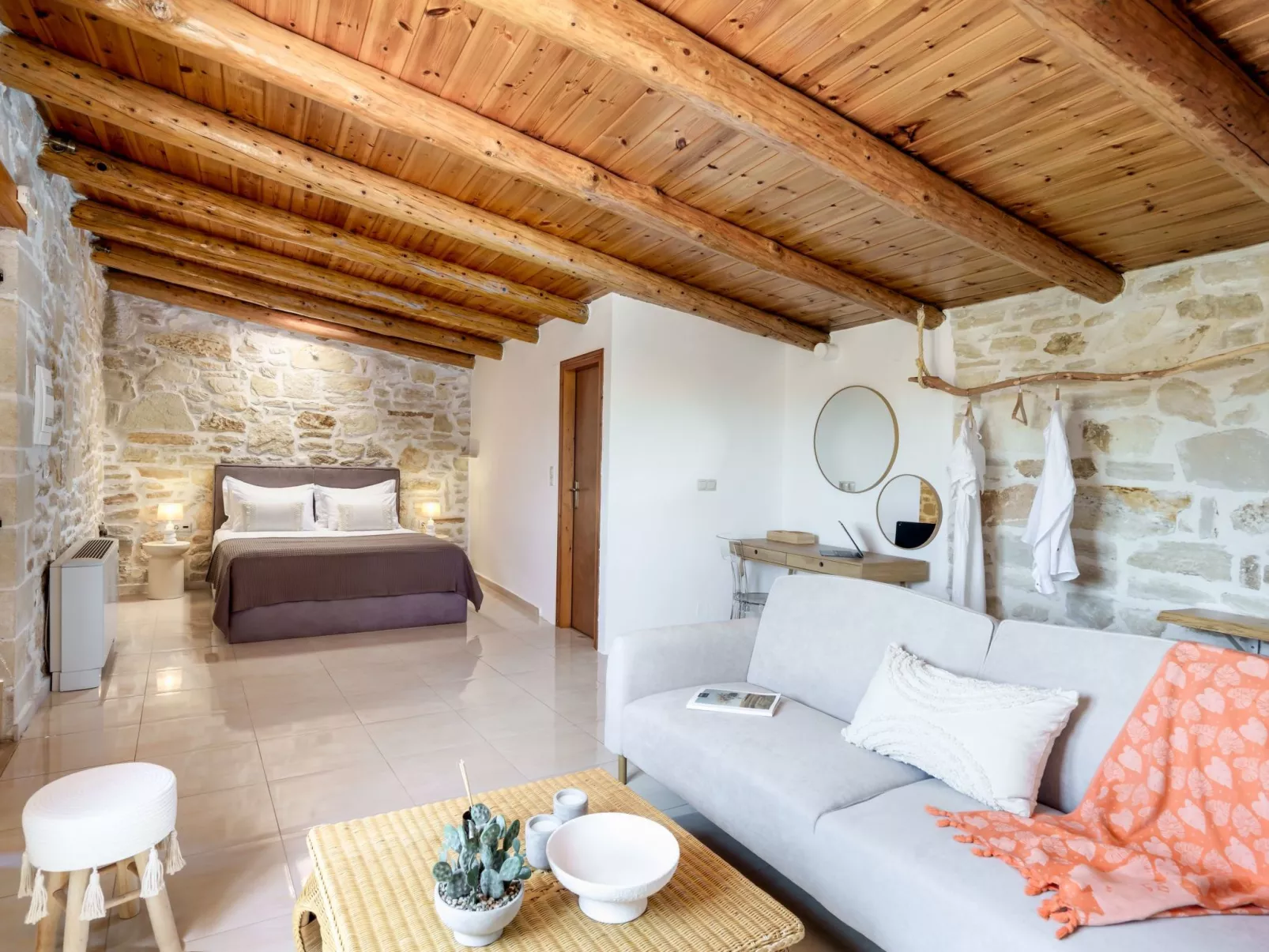 Neue Villa Myre 3, Privater Pool und 3 Wohnungen-Binnen