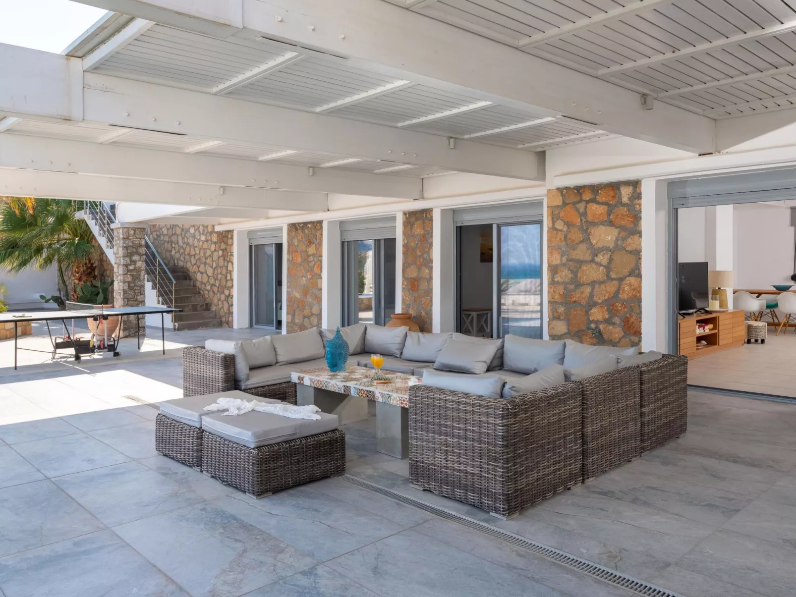 Moderne Luxusvilla-Binnen