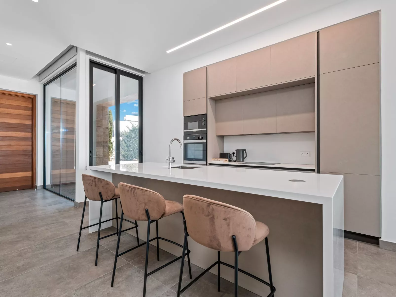 Periyiali Resort - Front Line Villa Chronos - 8-Binnen