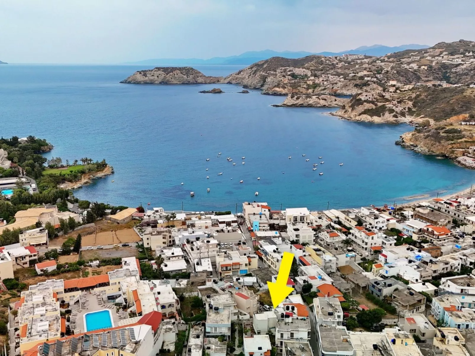 Neue Charavgi Suite mit Jacuzzi, 40m vom Strand entfernt-Buiten