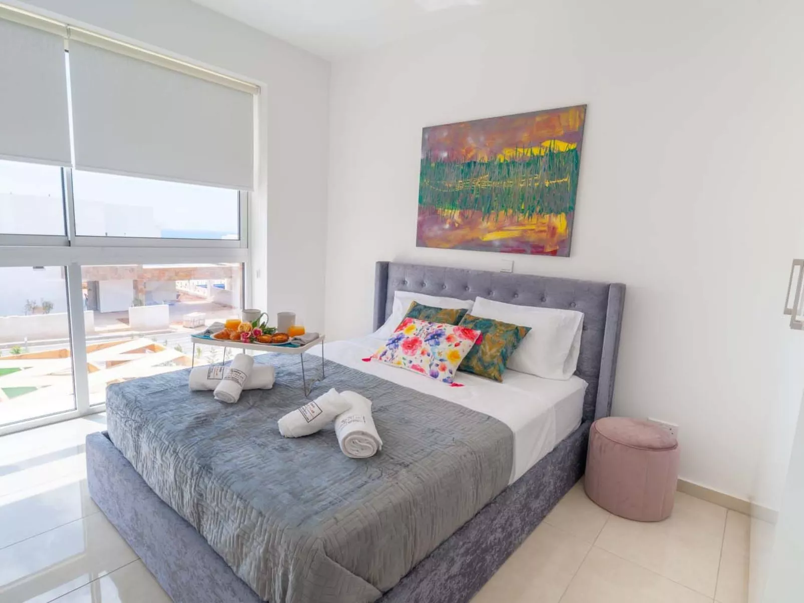 Luxuriöse Villa mit 4 Schlafzimmern, privatem Pool und Whirlpool-Binnen