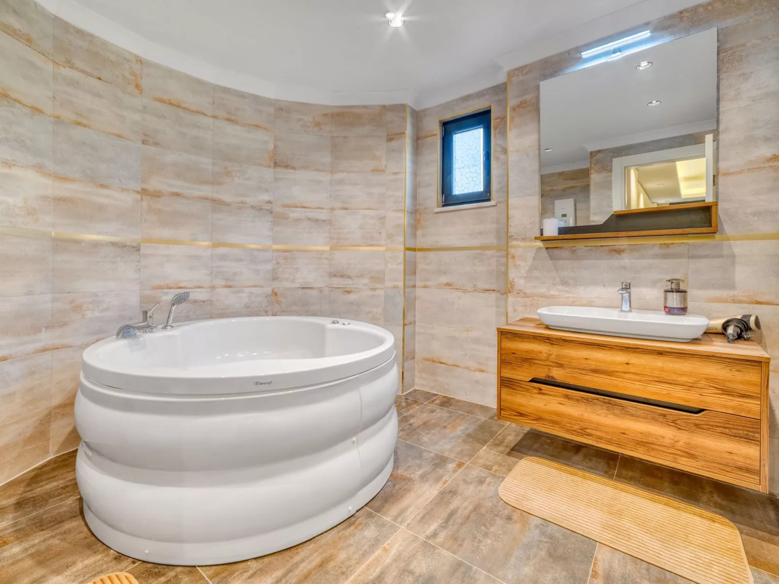 Luxuriöse Villa mit privatem Pool in Alanya-Binnen