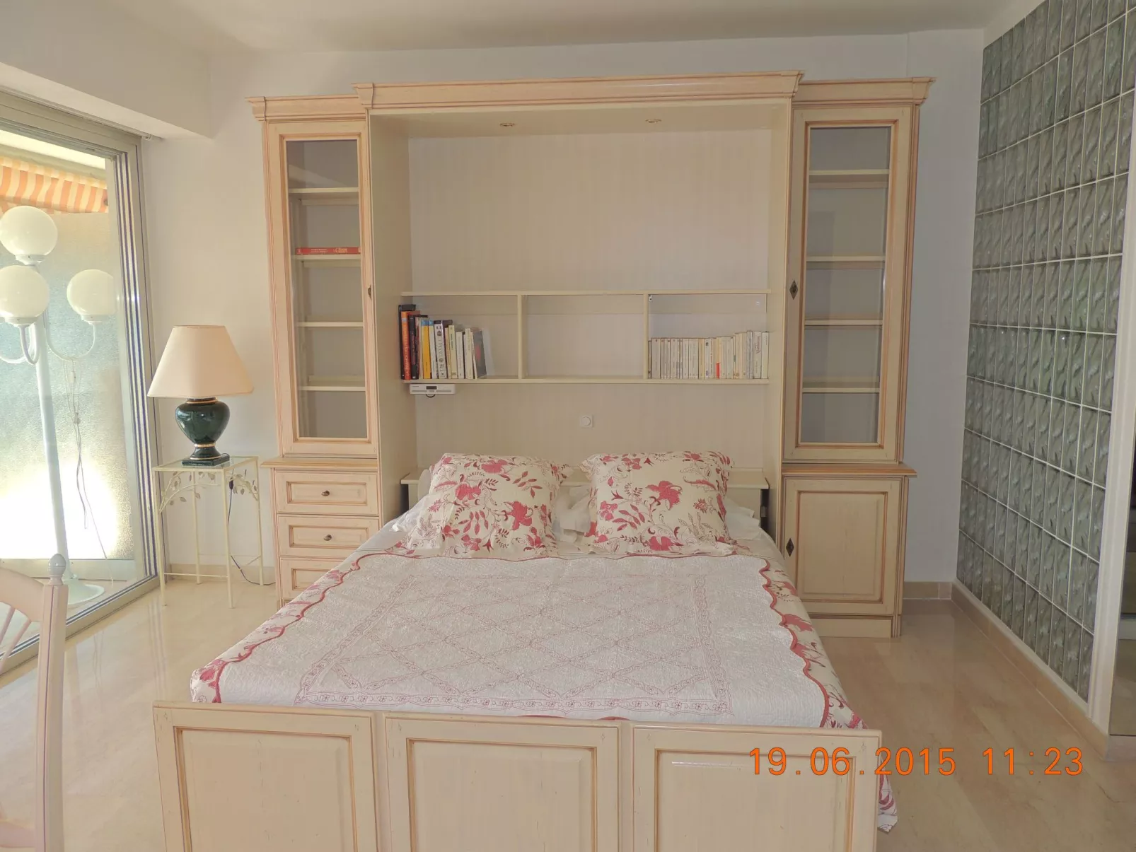 Studio Vue mer standing proche Cannes-Binnen