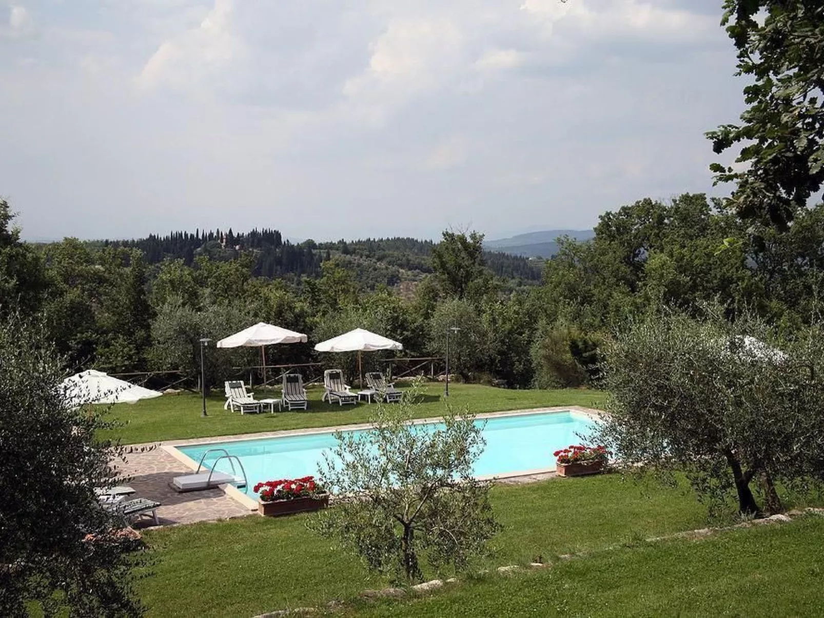 Anwesen "MonnaLisa" mit Schwimmbad-Buiten