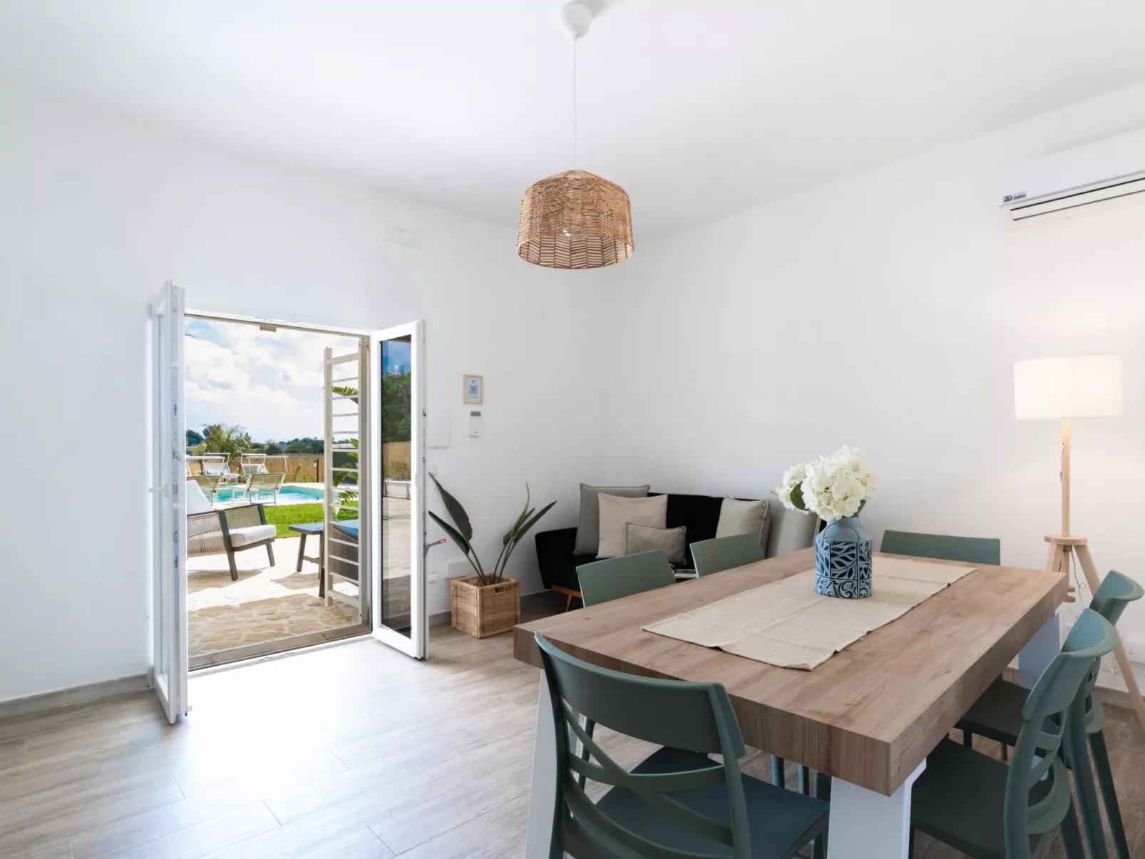 Villa Greenlife" mit privatem Pool-Binnen