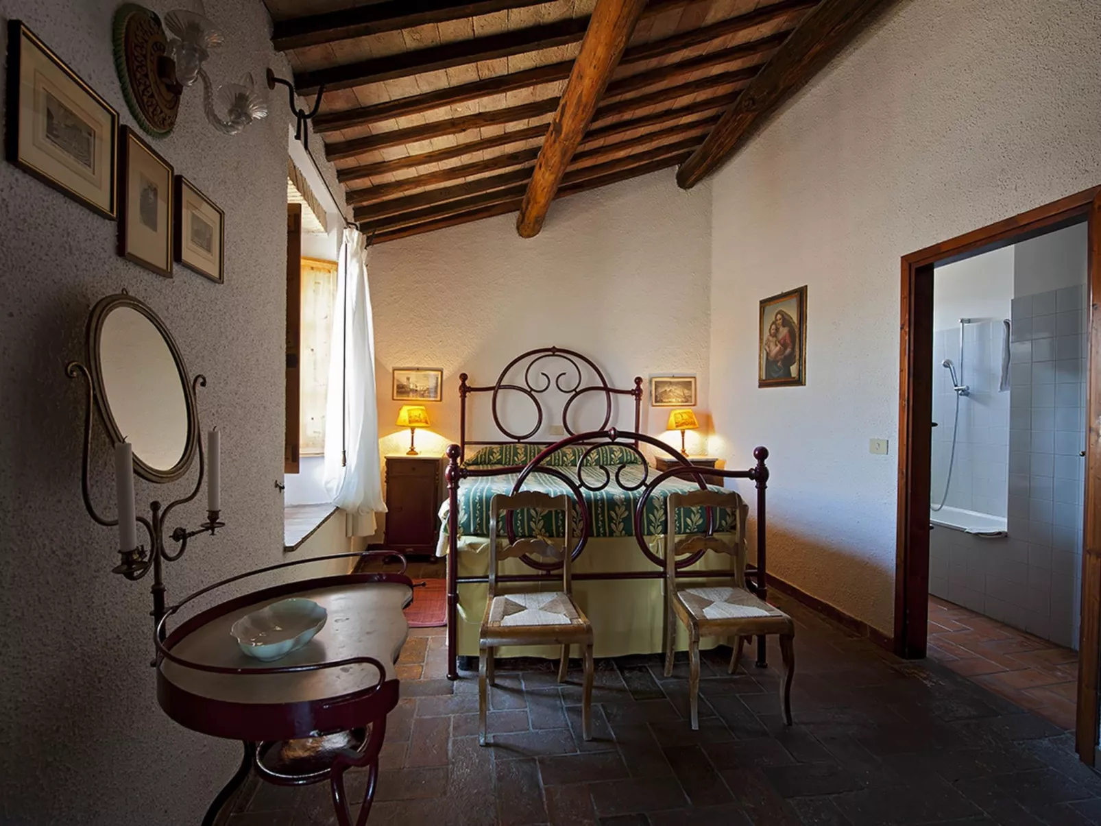 Altertümliche Pracht, Unterkunft mit Schwimmbad in einem Schloss-Binnen