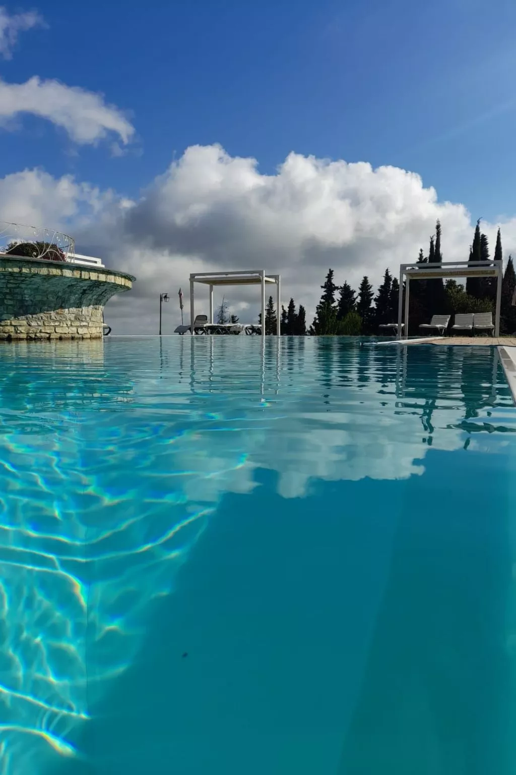 Für 10 Personen und 4 Kinder in Chianni, Toskana (Provinz Pisa)-Buiten