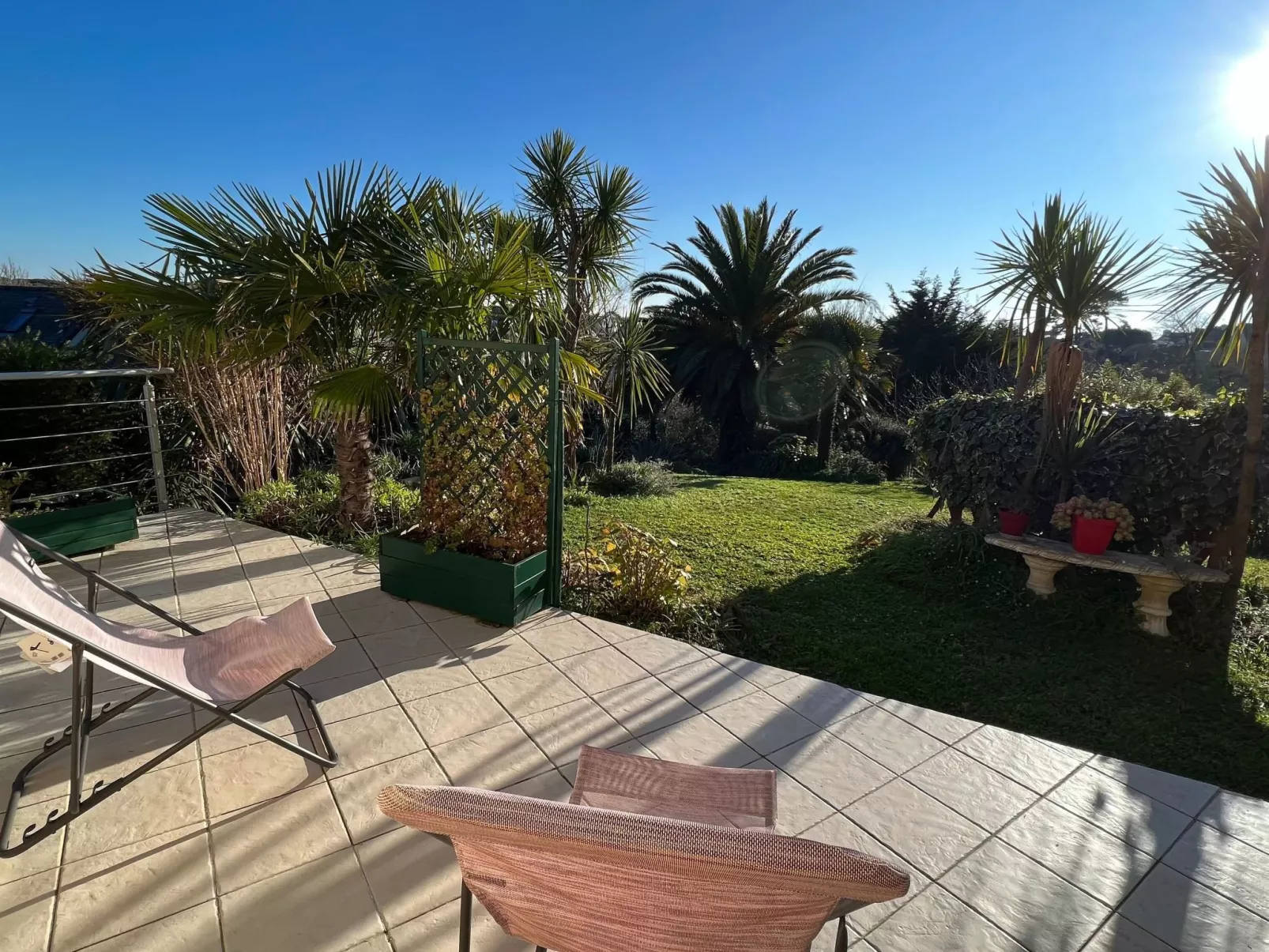 Prächtige Villa mit exotischem Garten, Strand 200m entfernt-Buiten