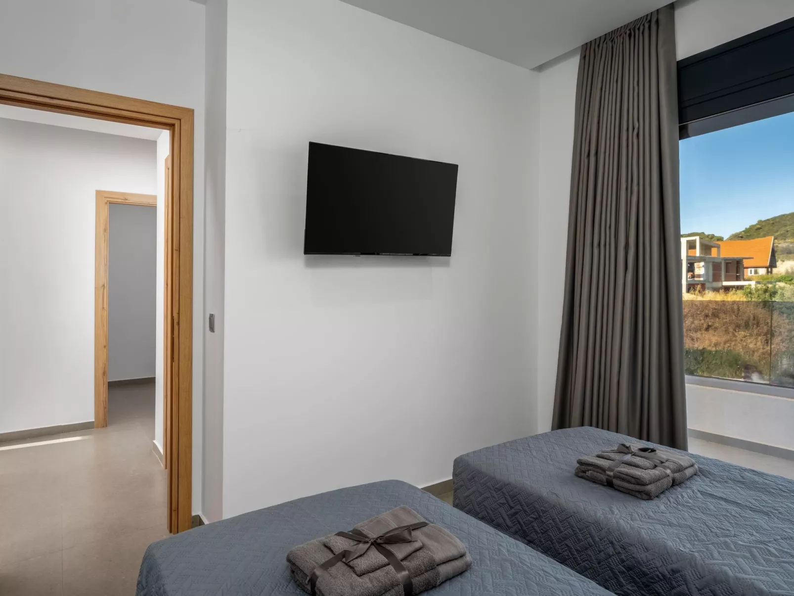 Villa Elesia-Image-tags.info