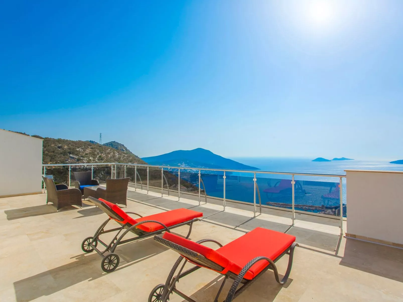 Villa für 10 P mit unglaublichem Ausblick-Buiten