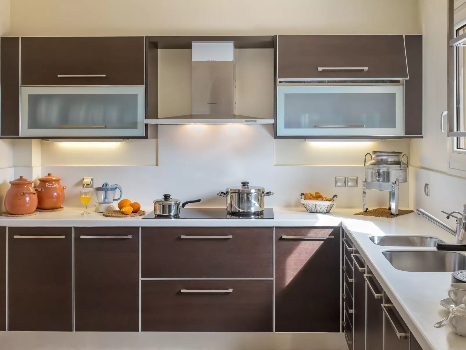 Karmilos Hill Villa - absolute Privatsphäre-Binnen