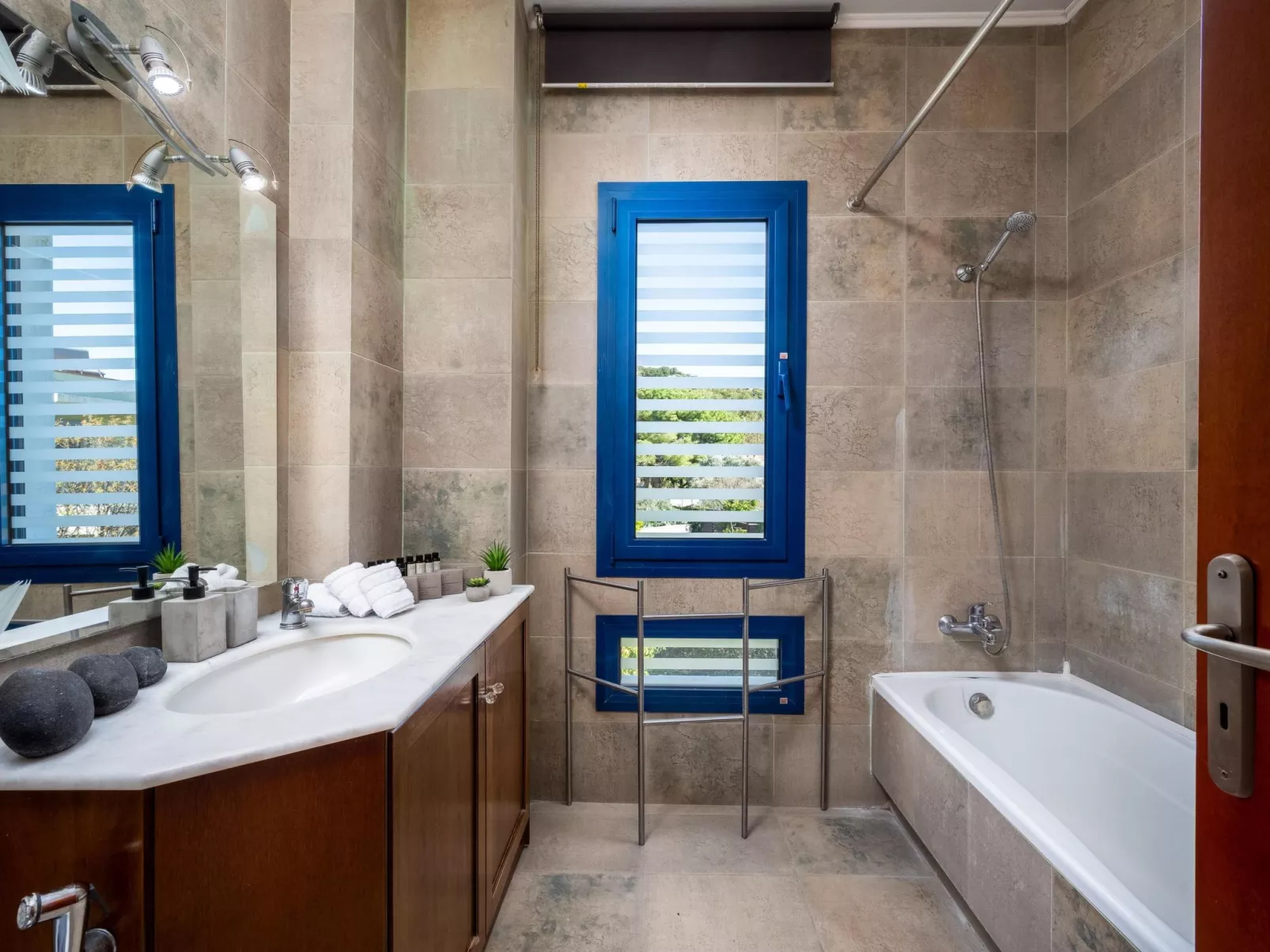 Villa Themis für 13 Erwachsene und 1 Kind-Image-tags.info