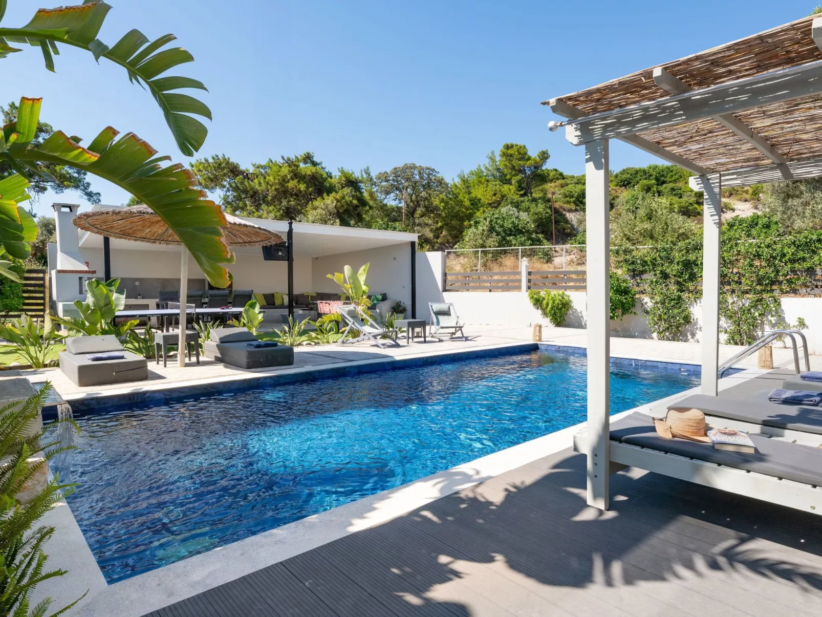 Versteckte Villa-Buiten