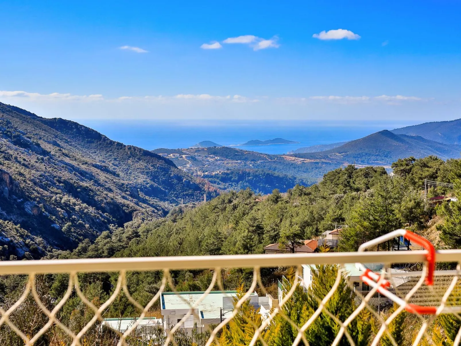 Natursteinhaus mit Pool in Kalkan Islamlar-Buiten
