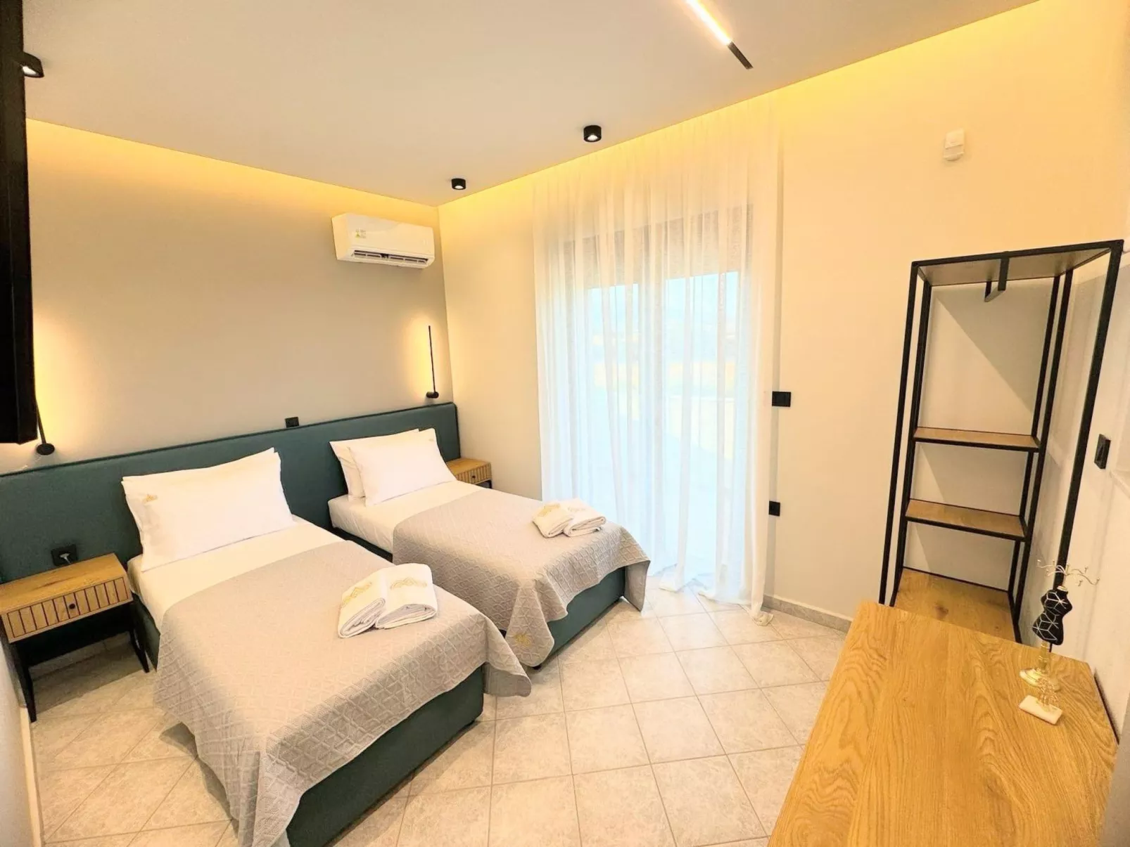 Grand Aqua Luxus-Villa von Mintzi-Image-tags.info