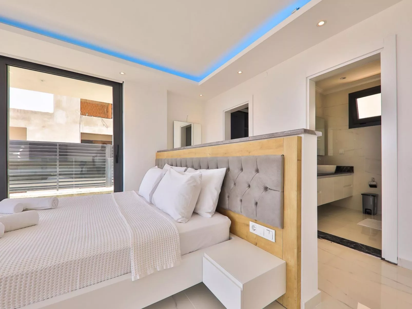 Villa Pasha-Image-tags.info