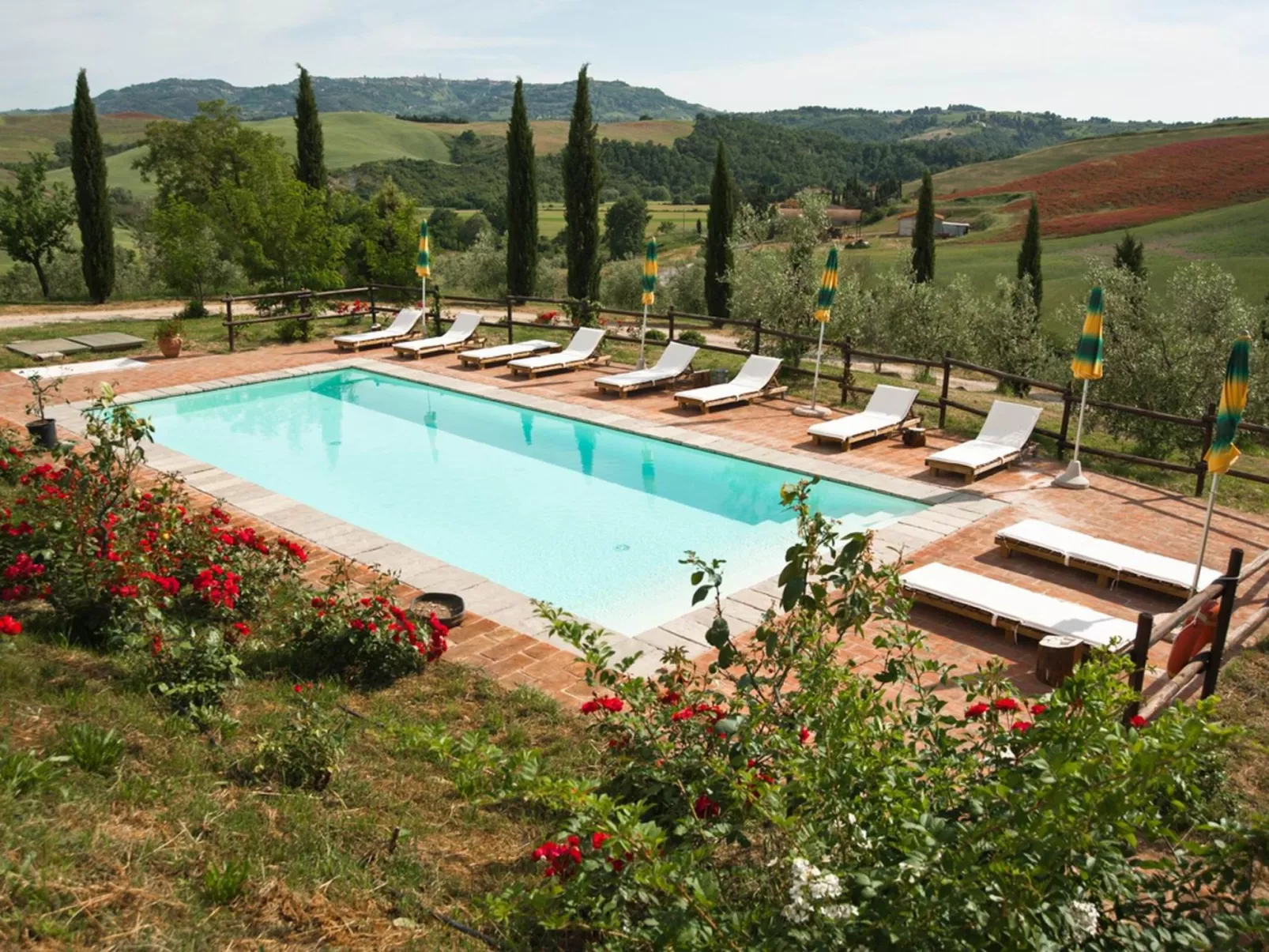 Alchenigi' Wohnung mit Schwimmbad-Buiten