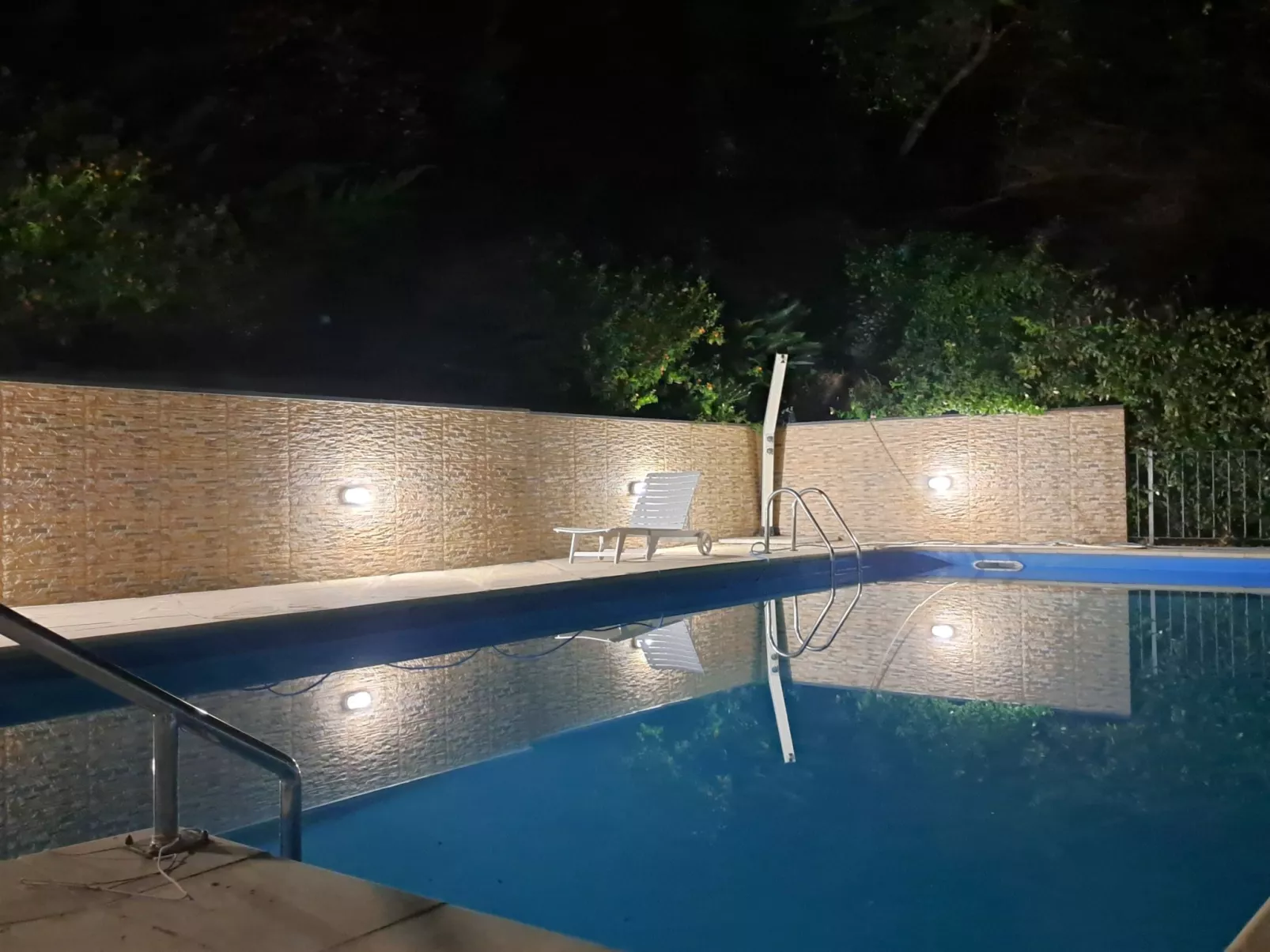 Hill Palace Villa-Buiten