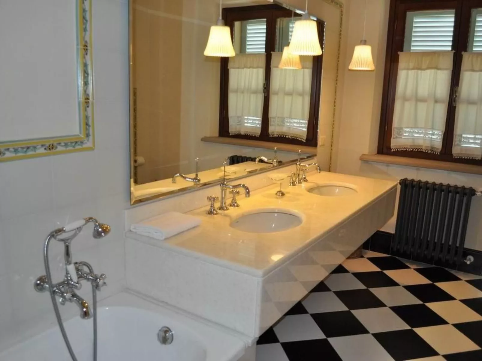 "Madonnino Quadri 8-Binnen