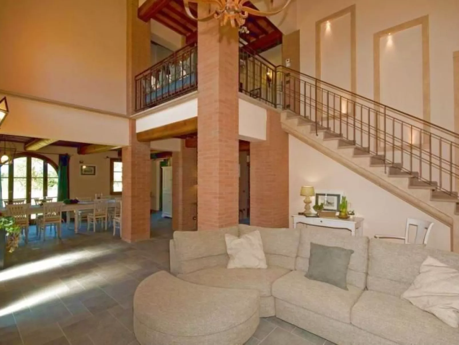 Villa Lestra Montelopio-Binnen