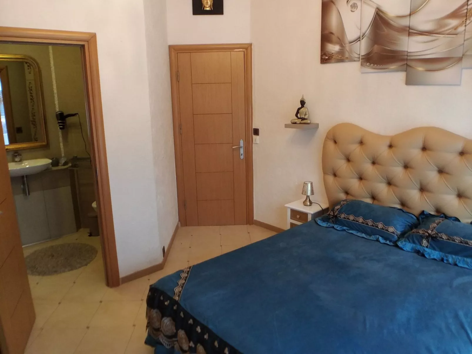 "Villa Sculpture" mit Terrasse-Binnen