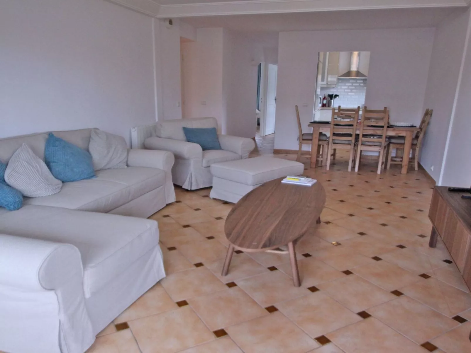 Appt T3 - 4 pers - Climatisation - Piscine-Binnen