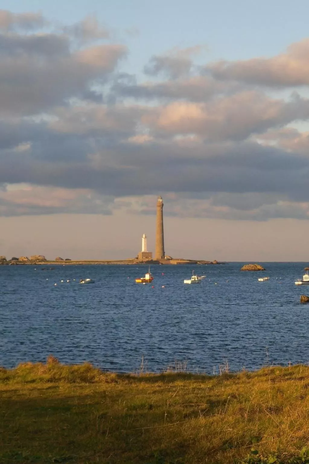 Küstennahes, bretonisches Ferienhaus mit Kamin-Buiten