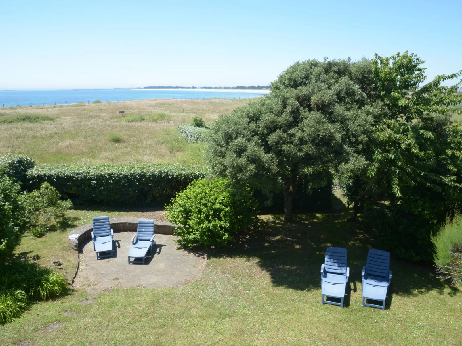 "Men Meur" mit Blick auf das Wasser-Buiten