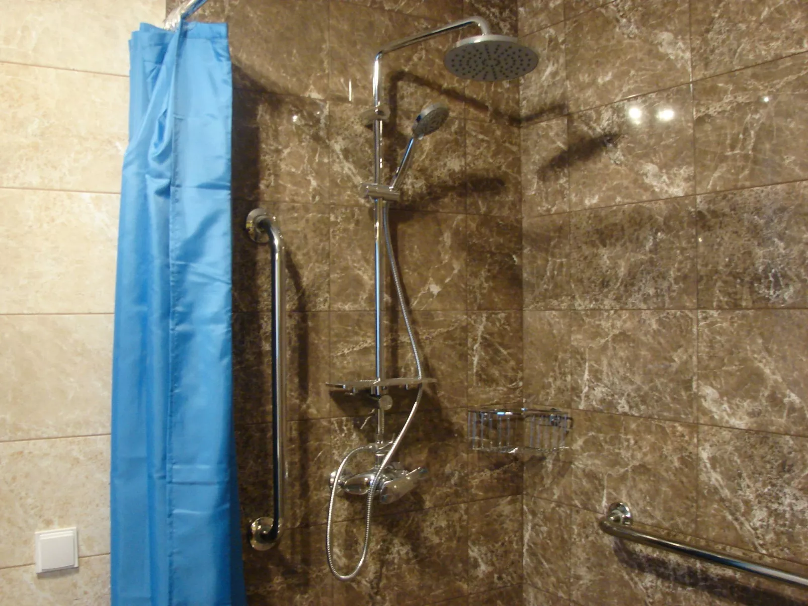 Green Corner Cottage 1-Binnen