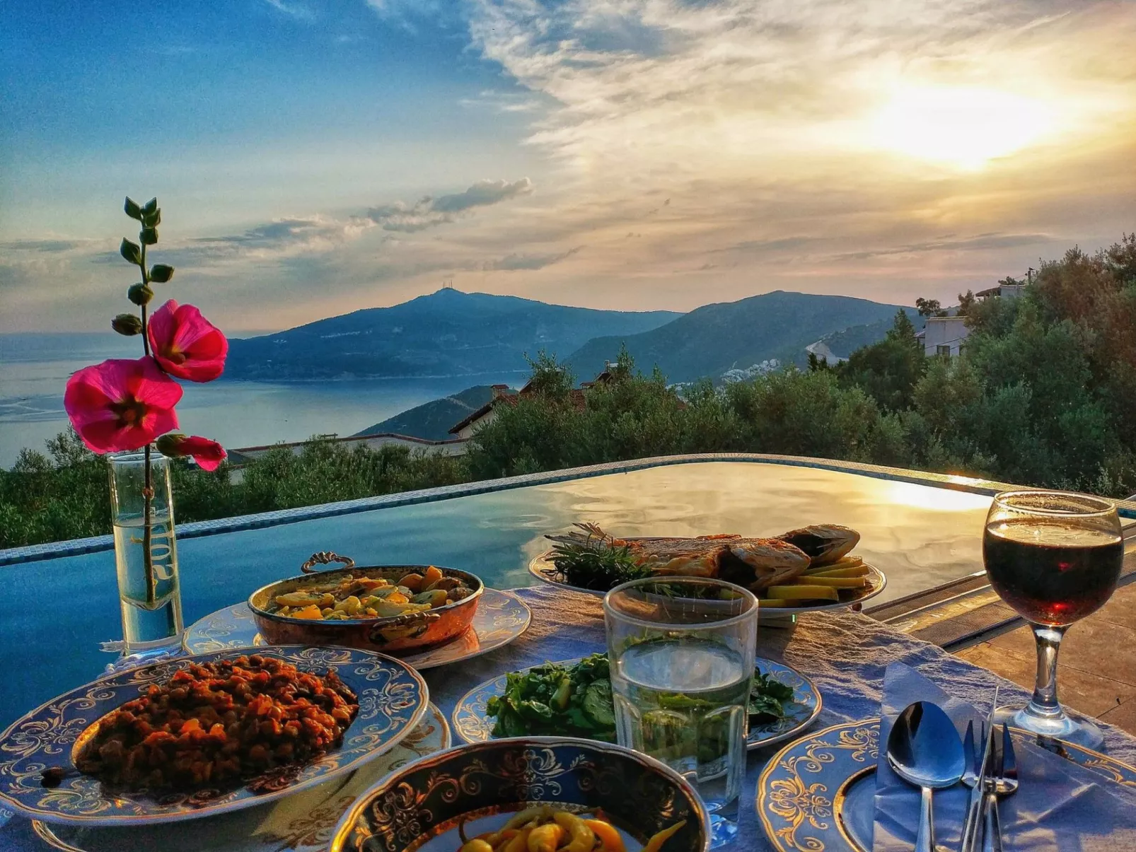 Rustikales Natursteinhaus an der Bucht von Kalkan-Buiten