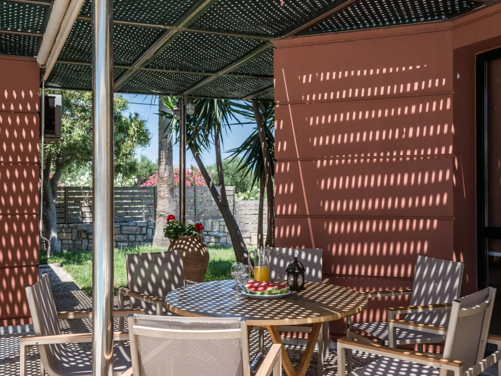 Mit gemeinschaftlichem Pool-Image-tags.info