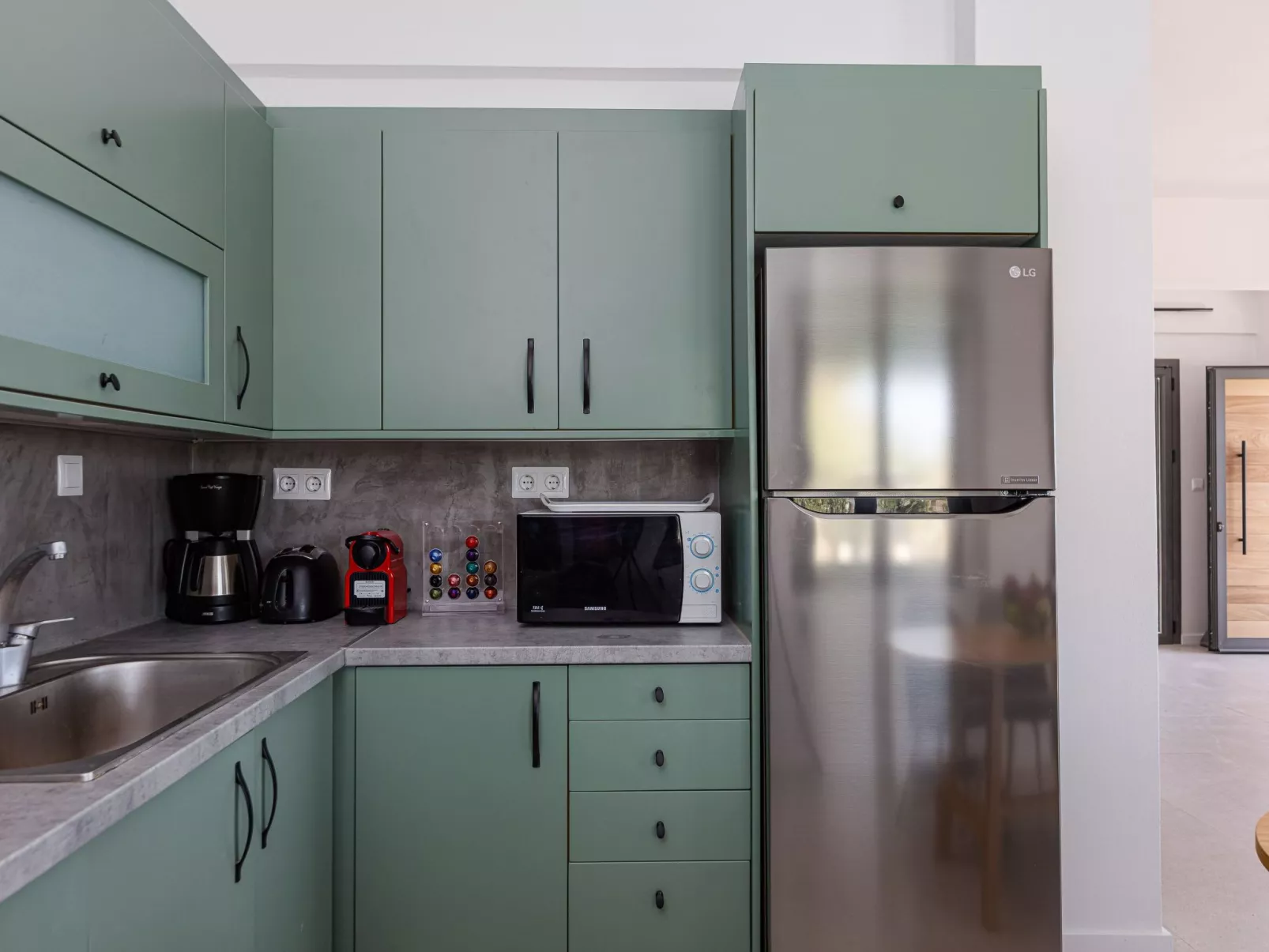 Luxuriöse "Villa Stefanos" mit Meerblick-Binnen