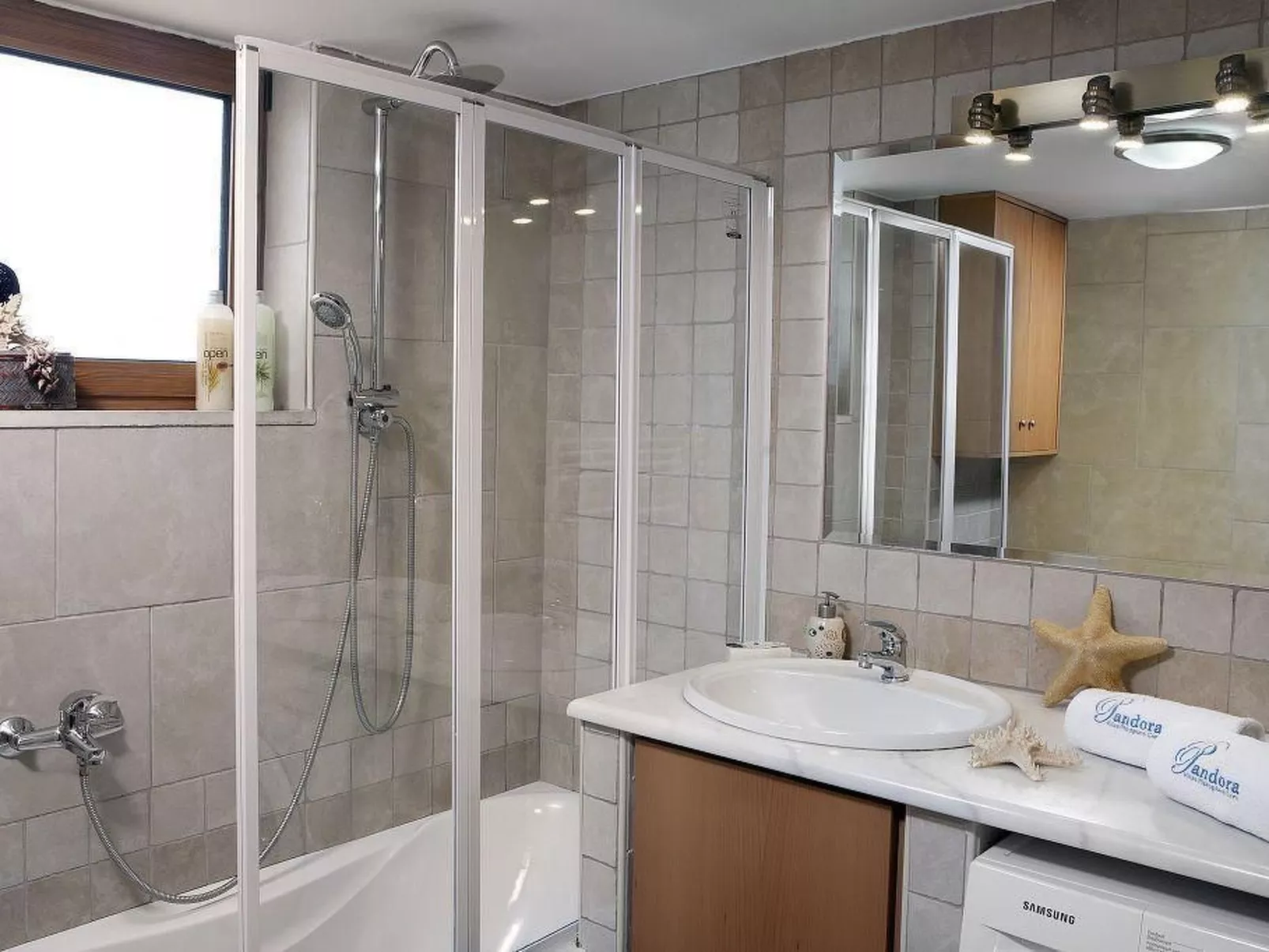 Pandora - Image-tags.info