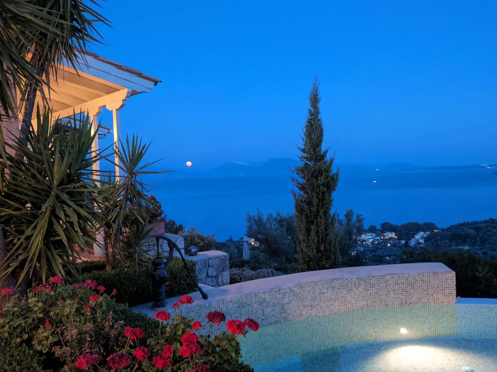 Die Drei Grazien, luxuriöse Villa mit eigenem Pool-Buiten