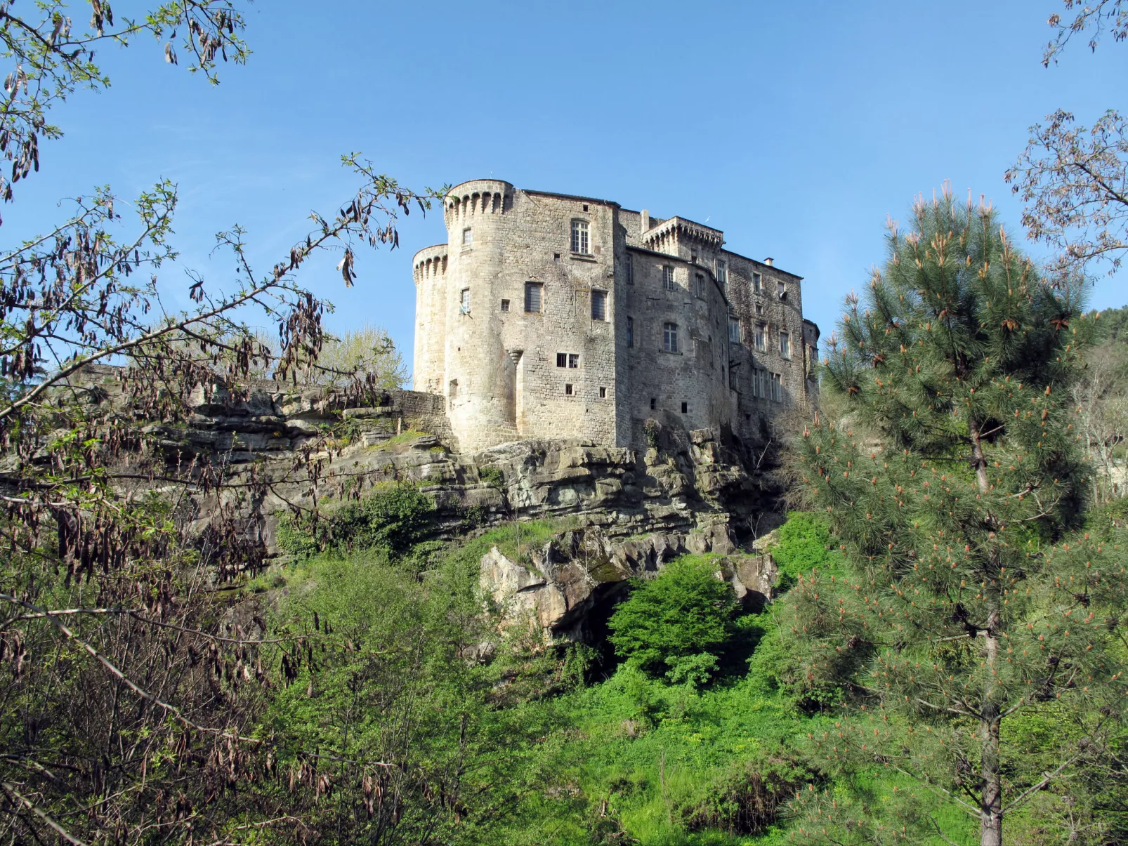 Ein gemütliches Nest im Herzen der Ardèche Méridionnale-Omgeving