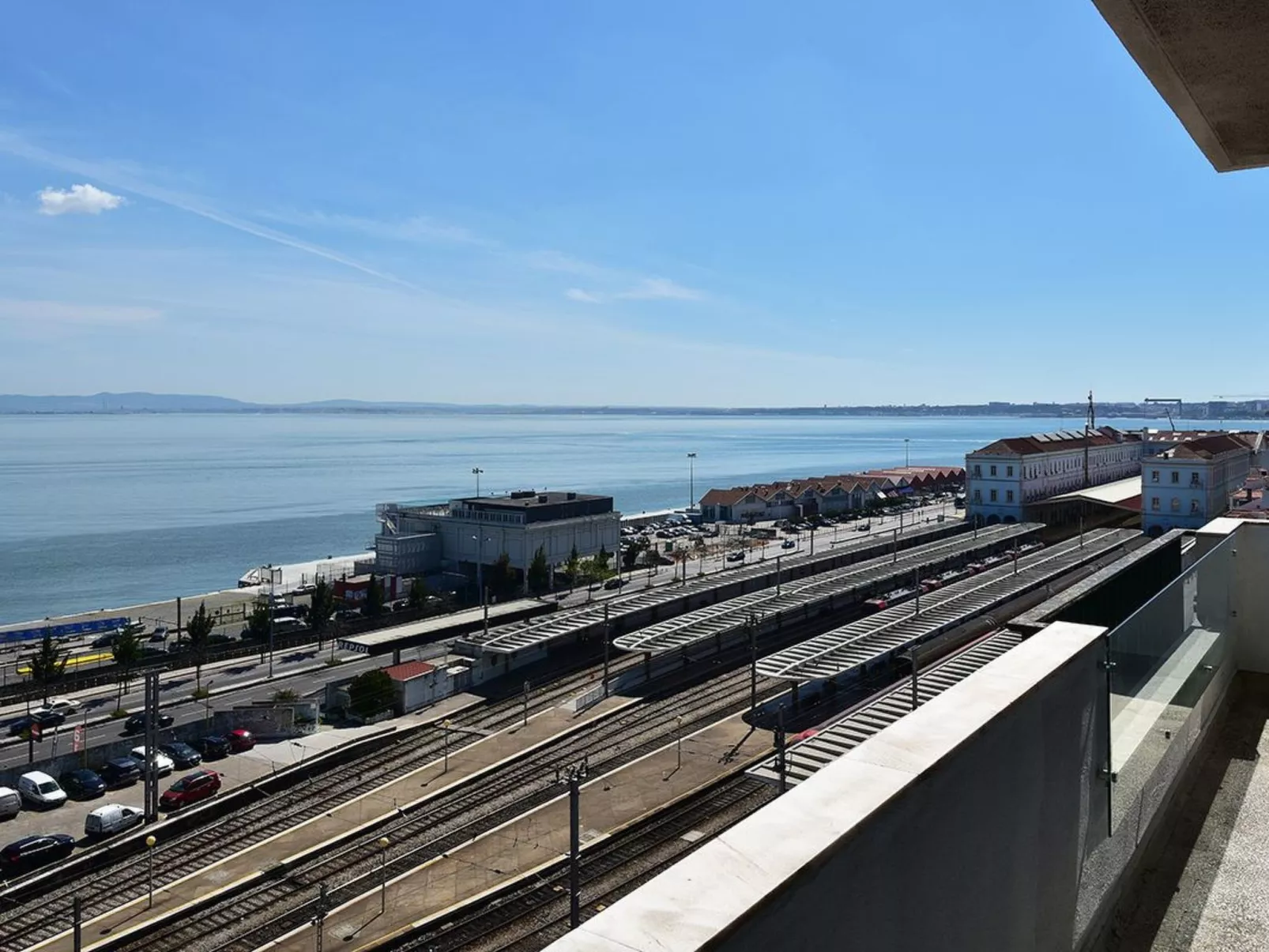 "Apolonia" mit Waschmaschine-Buiten