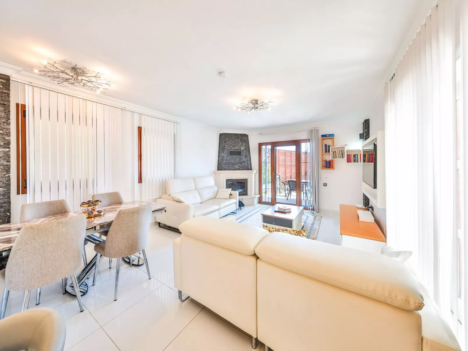 Villa mit Meerblick und privatem Pool-Image-tags.info