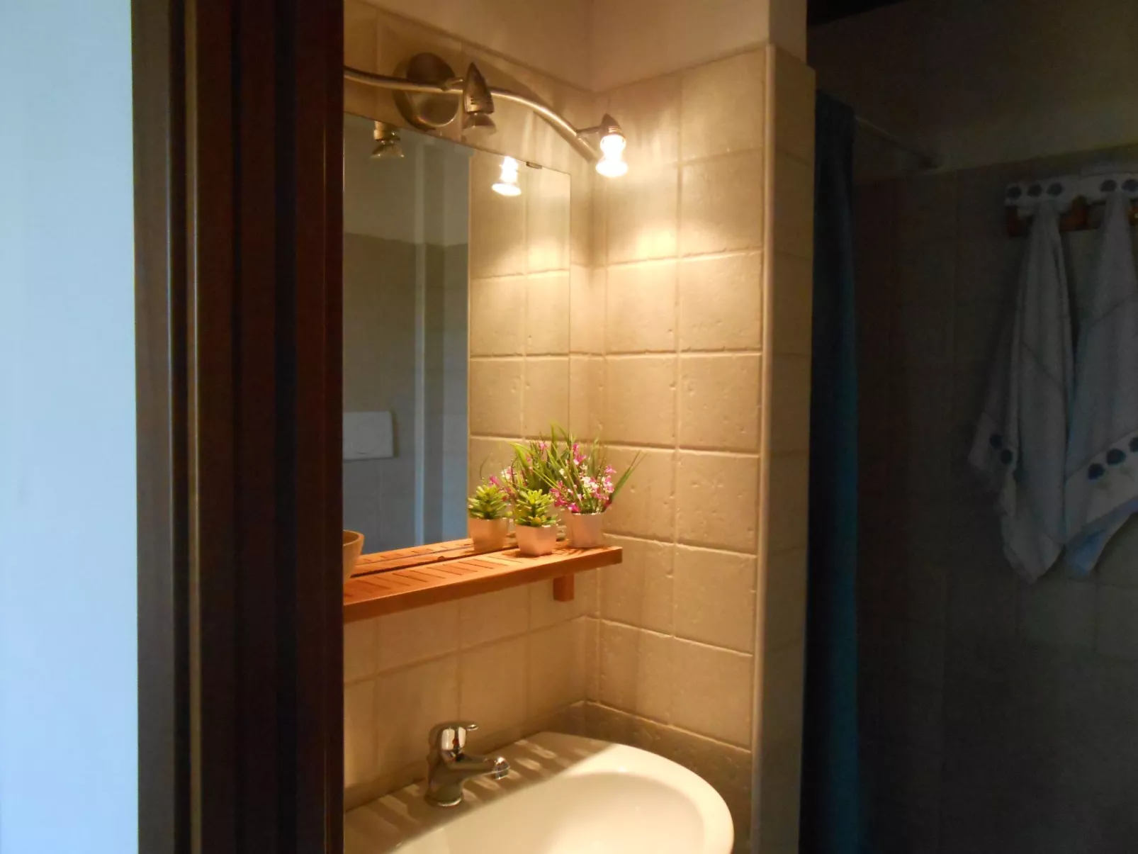 AZZURRO-Image-tags.info