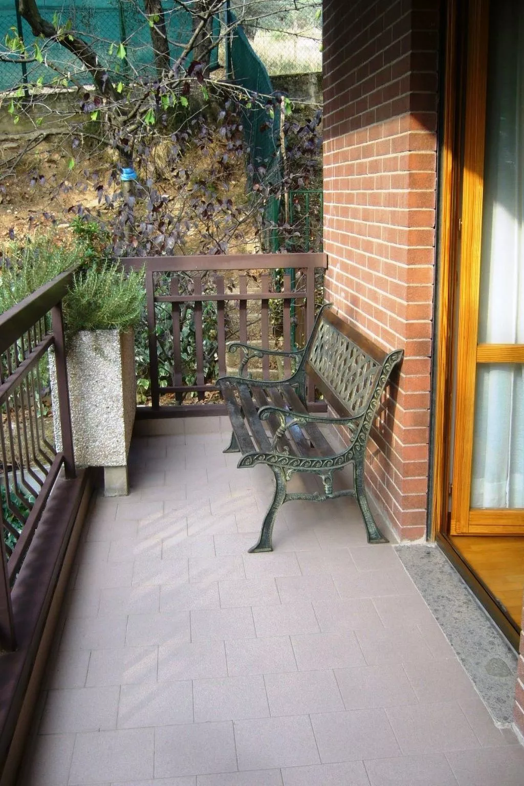 NICE LITTLE FLAT IN THE  GREENERY  IN PERUGIA-Buiten