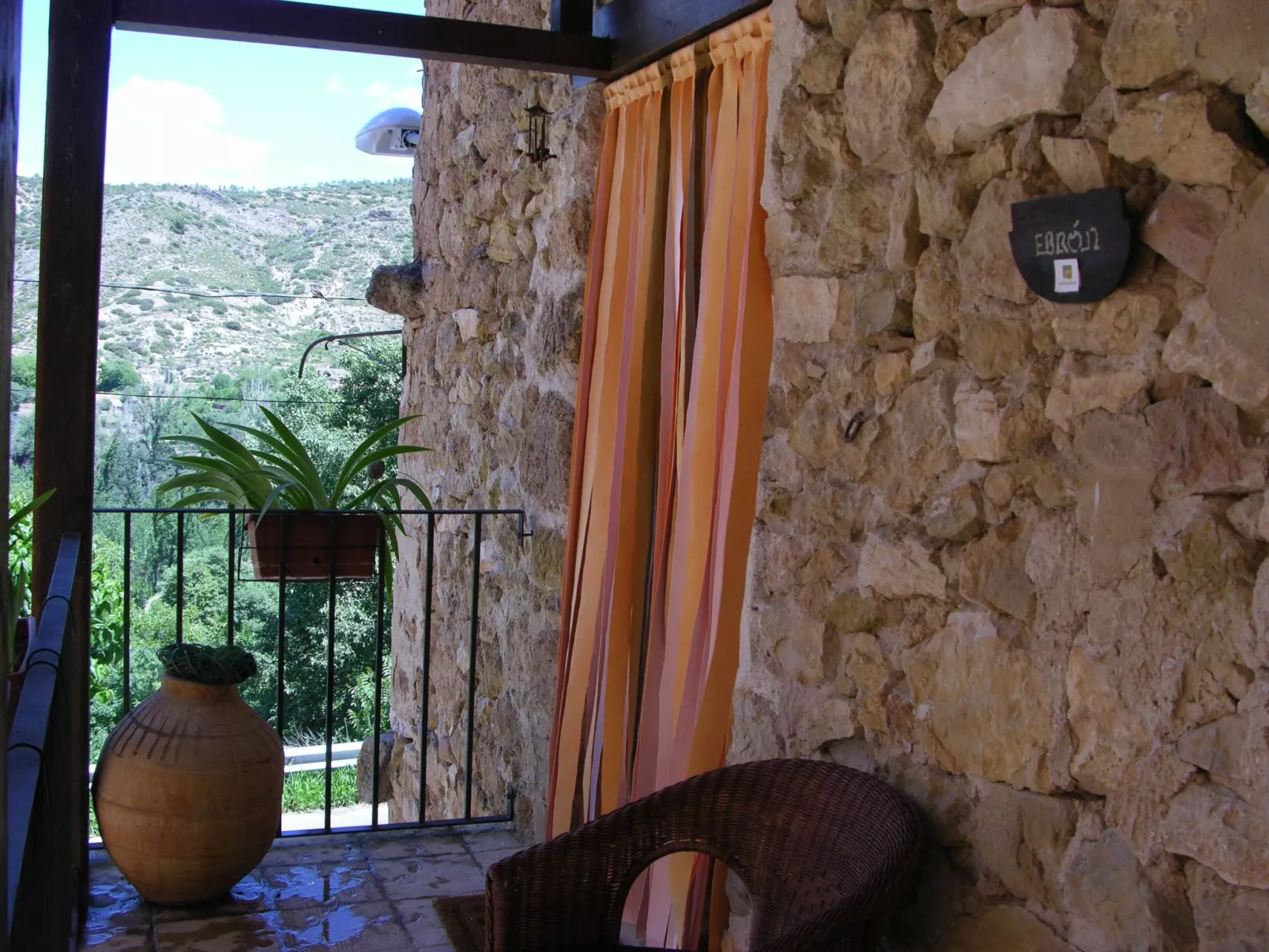Wohnung Ebrón, Blick auf das Tal. - Buiten