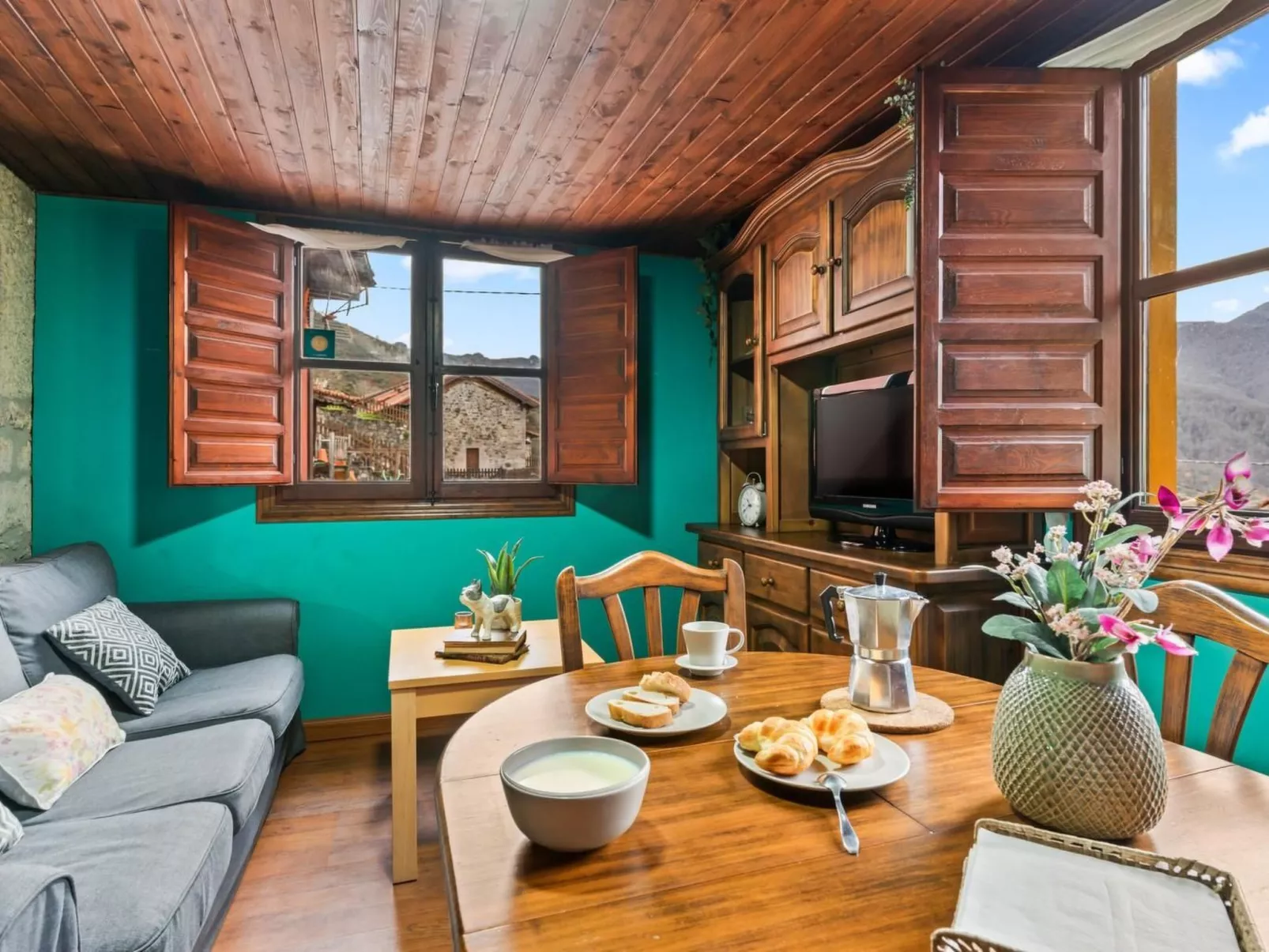 Montegrande, Berghaus in idyllischer Lage-Binnen