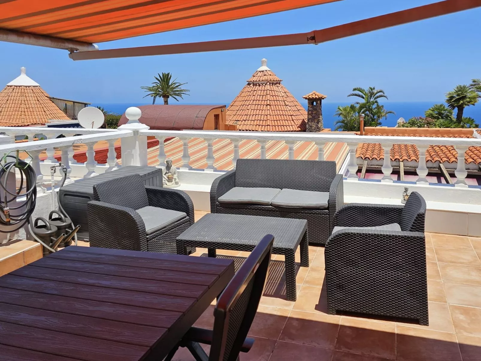 La Palmita mit Meerblick-Binnen