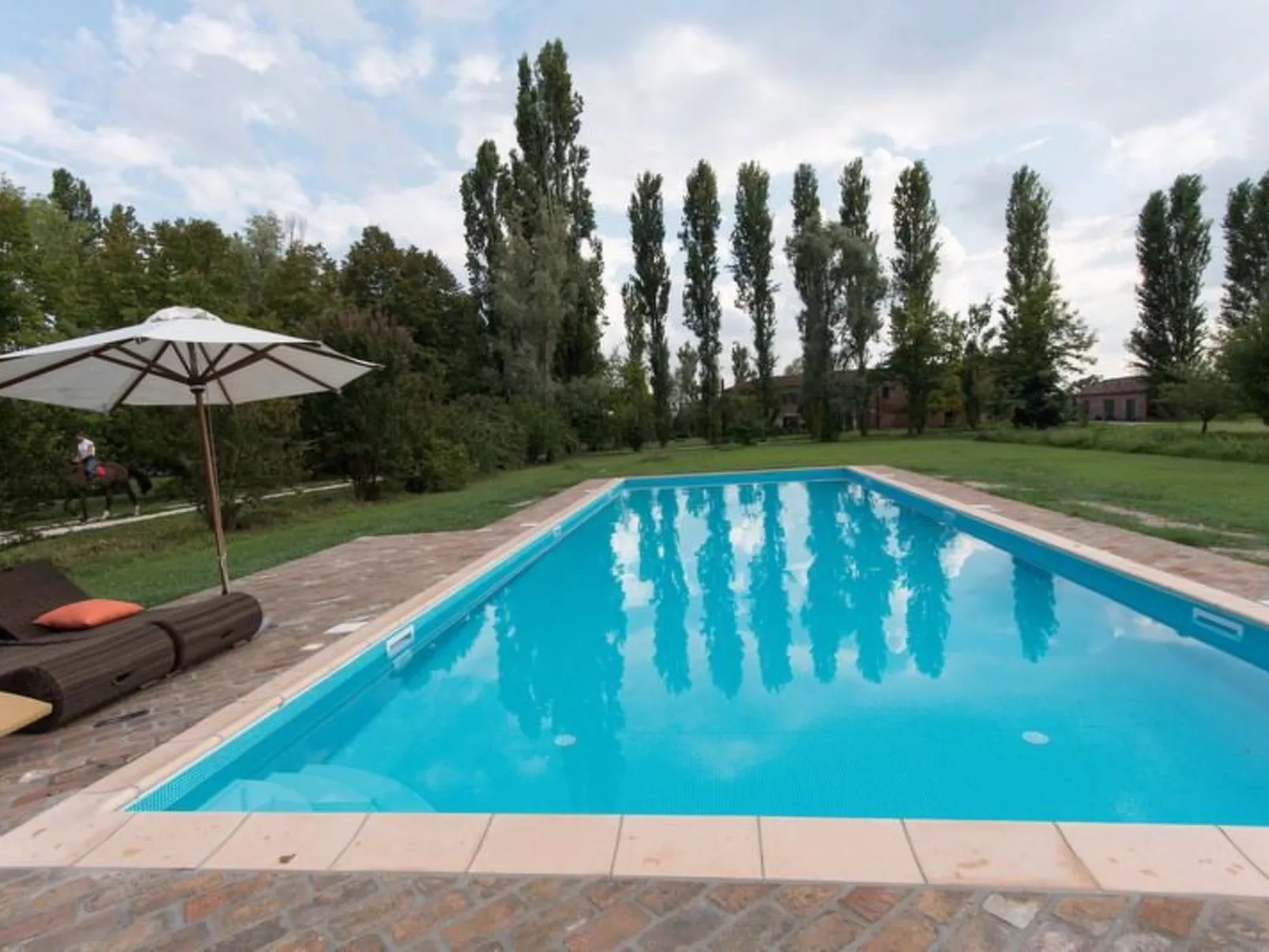 Villa mit Gemeinschaftspool zwischen Ferrara und Venezia-Buiten