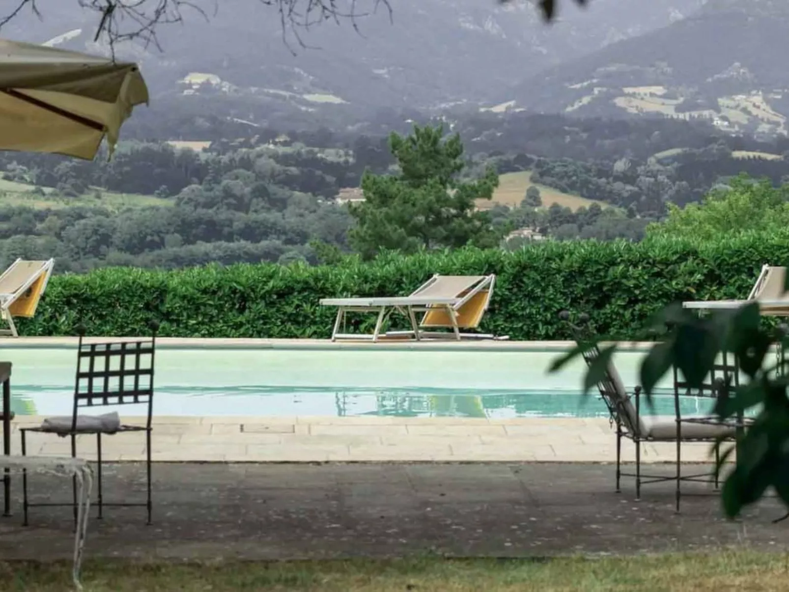 Wunderschöne Villa mit atemberaubender Aussicht und privatem Pool-Buiten