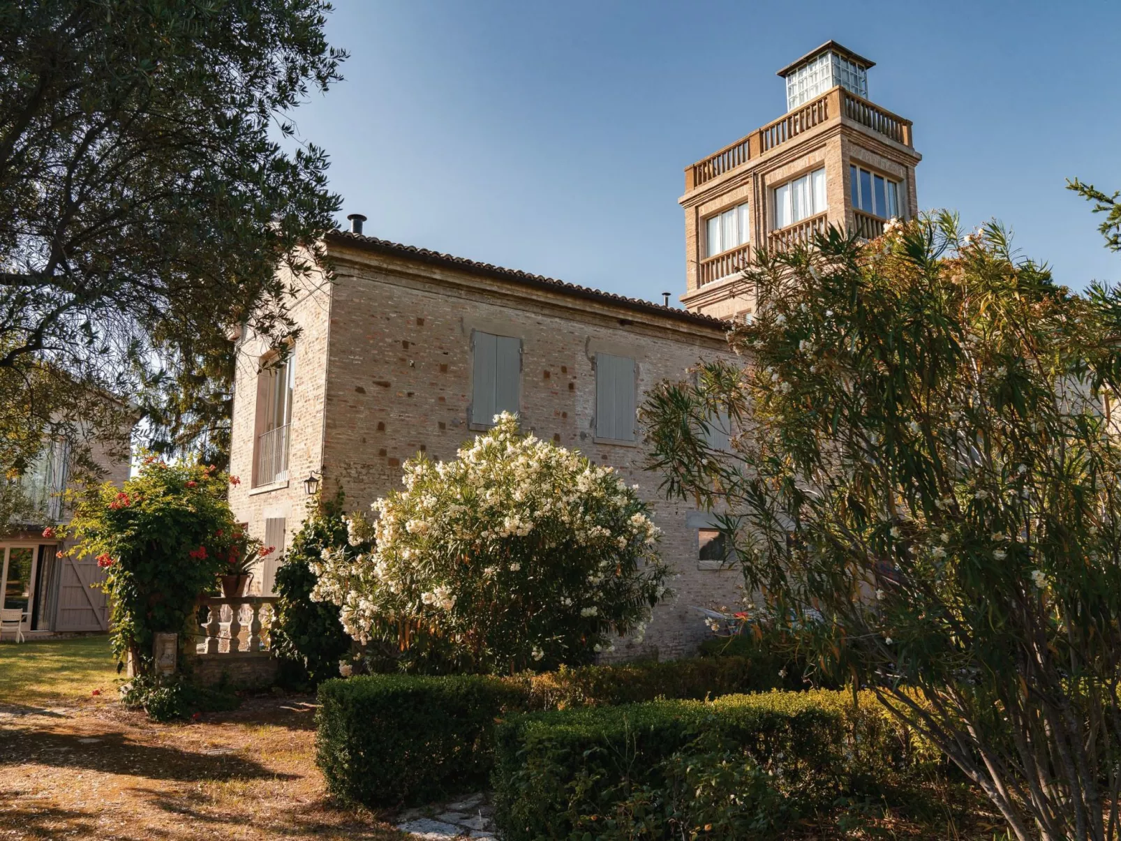 In einem Bauernhaus in den Hügeln, mit Garten und Pool-Buiten