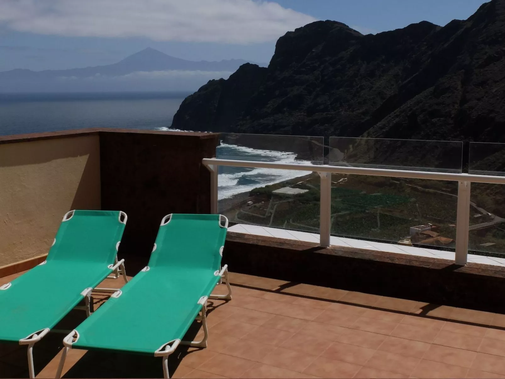 Komfortable geräumige Wohnung mit bester Aussicht 5p max-Buiten