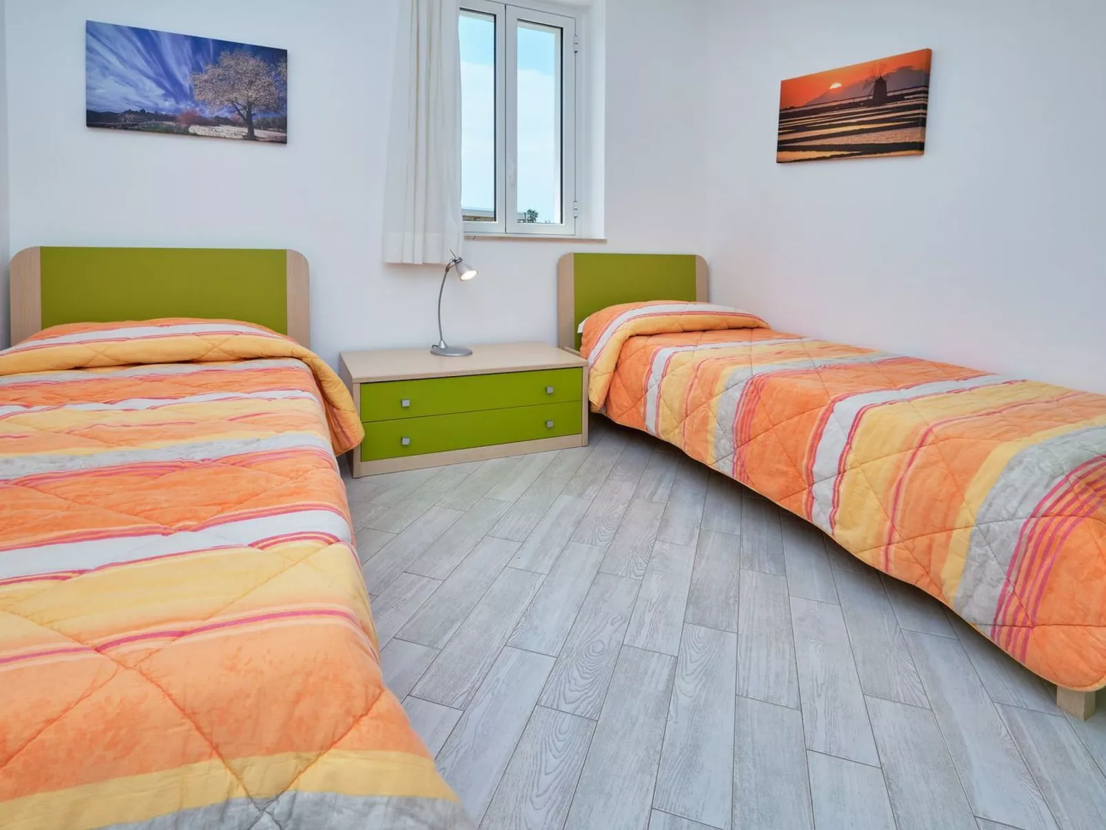 In Marina Di Ragusa mit Garten und Terrasse-Image-tags.info