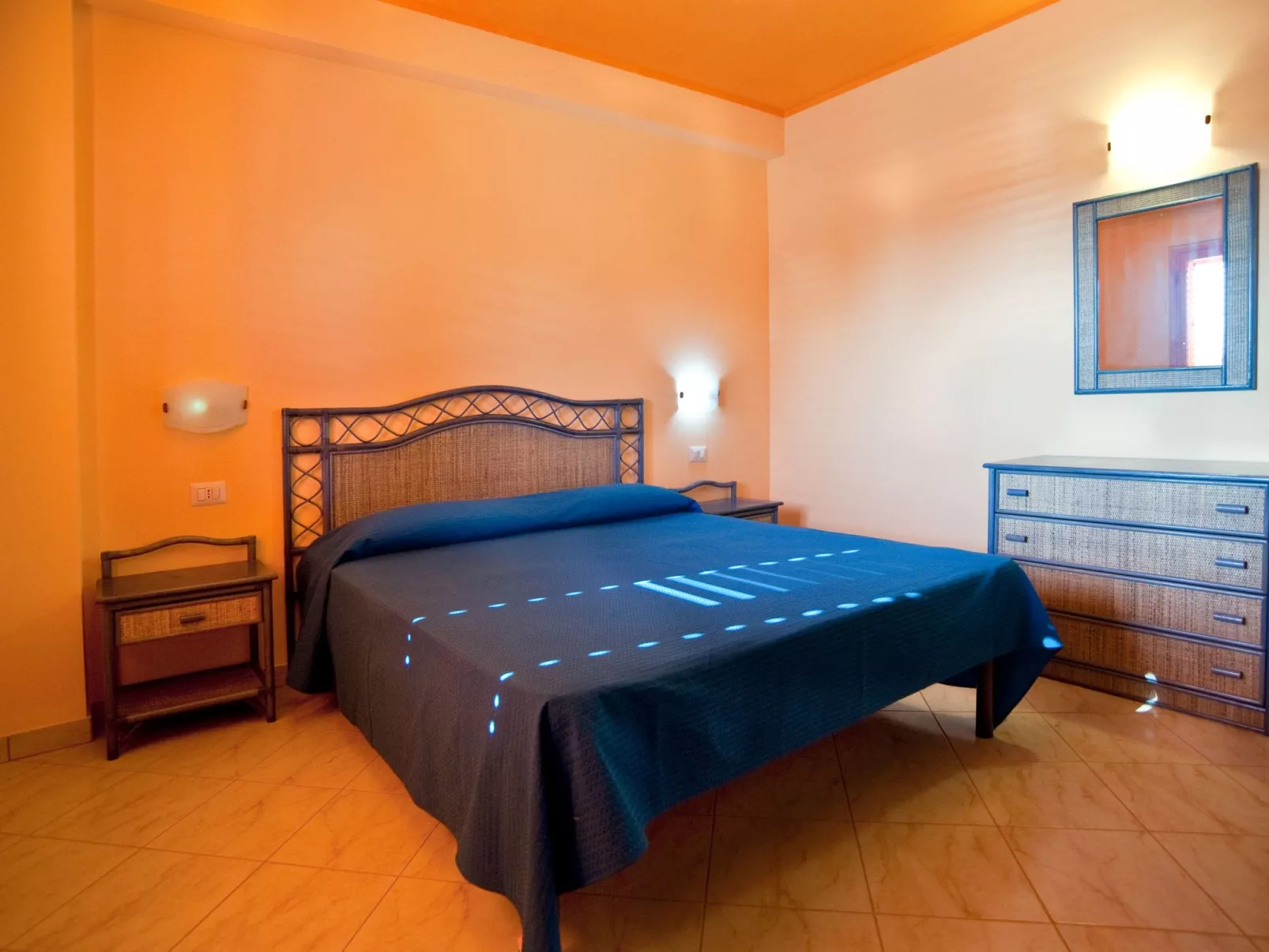 Komfortwohnung mit Garten - 70 m vom Meer entfernt-Binnen