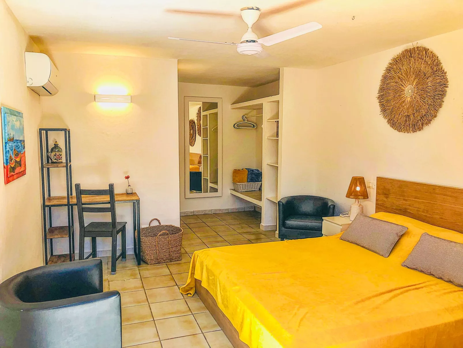 "Villa EnriMar" mit privatem Pool-Binnen